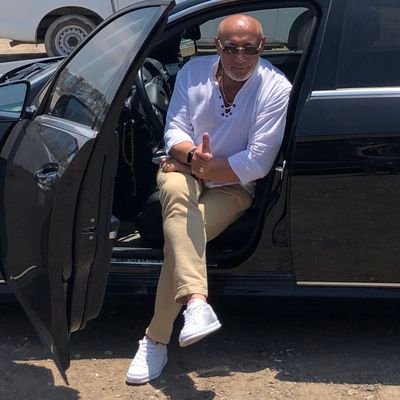 Спасибо всем, кто не стал мразью в годы соблазнов. Спасибо всем, кто не был поДКуплен материальными благами от диктатора, сохранил свою Душу, честь и совесть…