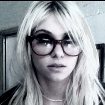 allextremee's profile picture. ✷ ·* .** ⋆ ·⋆ ˚ ˚ ✦🖤