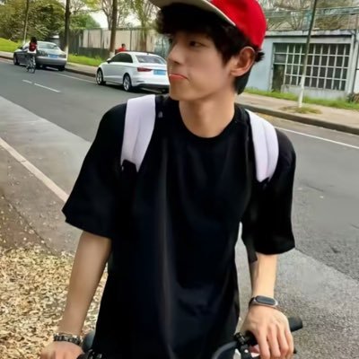 1s 19 183 64 |大号@LLL102938hh被封|出🩲🧦定制直接私信就好,过🚪可交友聊天送本人资源|小号防丢失:@LLL102938hhhh