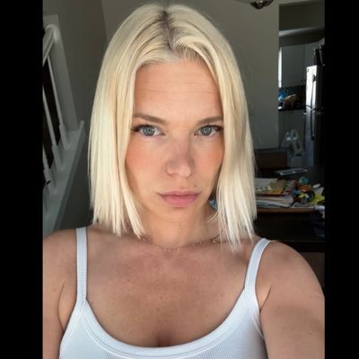 abbeamckenna's profile picture. 