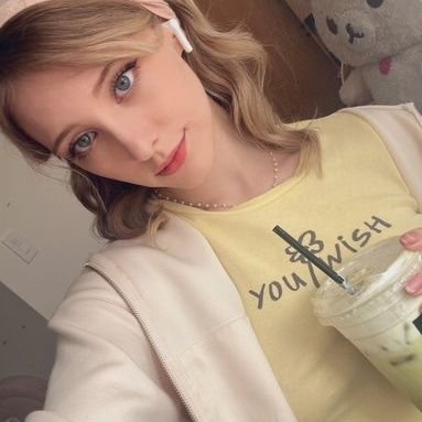 Daniella837713's profile picture. 