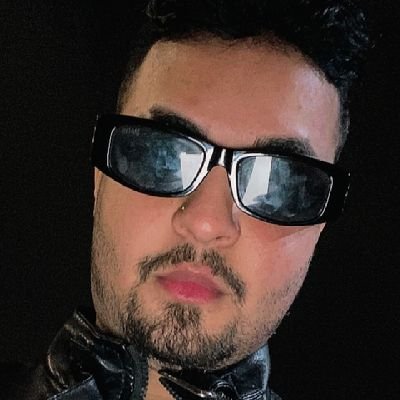 Feito de músicas (grande parte dos tweets) n levem a sério