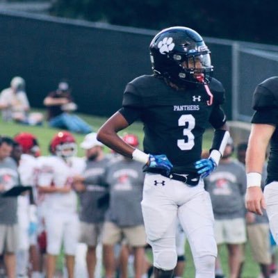 class of 2027/bench:195/squat:405/GPA:3.9 my position RB&CB email:traylorkid08@icloud.com