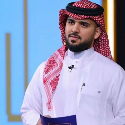 رجل أعمال مهما كان القادم مجهولا افتح عينيك للأحلام والطموح فغدا يوم جديد وغدا انت شخص جديد حساب تسليم