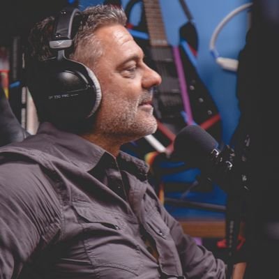 Novinar - sportski komentator 📺 radio animator 📻 fotograf 📸 aktivista 💪
Ludo živi, ludo voli, ko će ludom da odoli!
P. S. stari profil mi je HAKOVAN ‼️