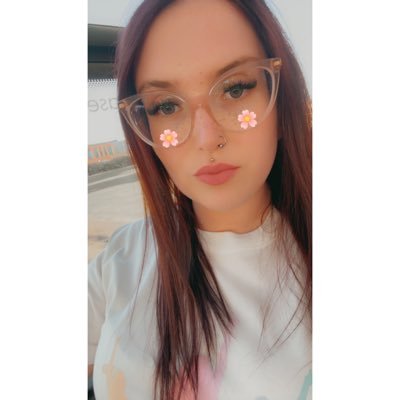 Em💖 Profile