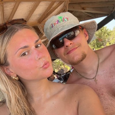 b_wags22's profile picture. @reaganndallison 🤞🏼