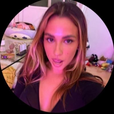 Sub-par gamer girl # The law of attraction brought you here👇🏻