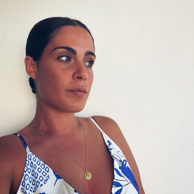 Yo y mi ironía siempre de la mano,me pinto dos coloretes y soy feliz. 🦦♓️🌻🐈⬛