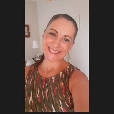 Mala Madre. Productora de radio y televisión. Vocal del Colegio de periodistas de Andalucía en Málaga🇪🇦