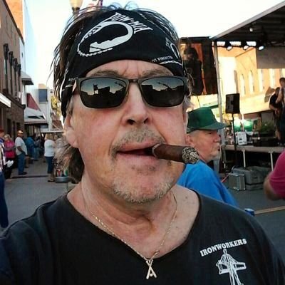 🎶Well, I shoulda been gone, long ago!🎶
38 yr Mbr of Columbus OH #IWLocal172🏗🪝 #UnionStrong 🇺🇸 🇨🇦 🦅
@Connie_Perry001 is my better 1/2😍
#FBR 🌊 #BLM✊🏿
