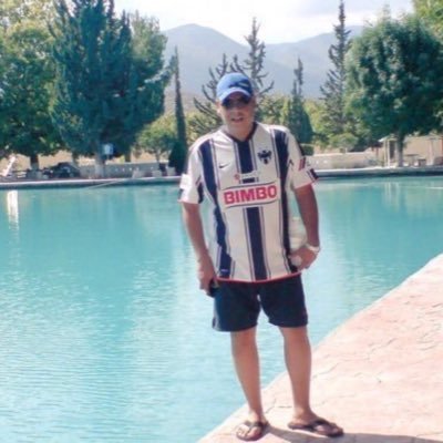 🇲🇽 En este humilde TL encontrarás frases chingonas y una que otra pend3jada. Y soy Rayado.