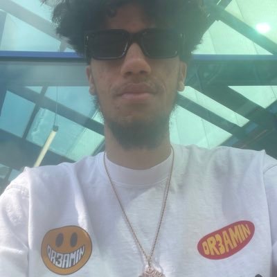 xvisionxyz's profile picture. EU FN PLAYER 🎮 I go live on twitch sometimes use code visionxyzlol in the item shop