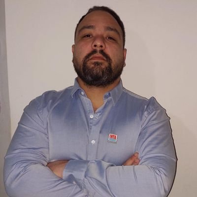 Papá de Feli y Simón.
Licenciado en RRHH.
Gerente del CICVyA,INTA.
Cofundador de R&S Gestión de Talento Humano