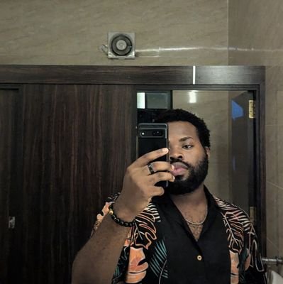 khunchualai's profile picture. My life is a mural, and the figure being painted is Genius Death.