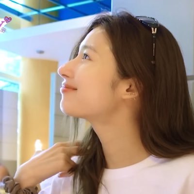 2yeeons's profile picture. … ㅎㅎ