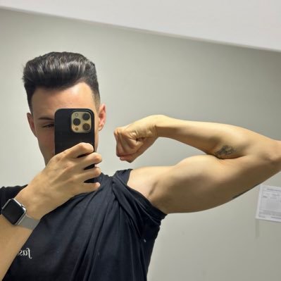 erikaraujoofc's profile picture. 