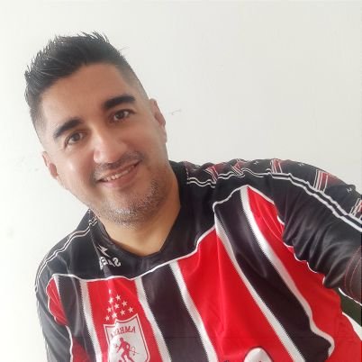 Ing. Civil, seguidor de la mechita América de cali..!