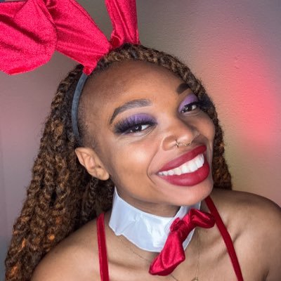 she/they 🌈🔥 | multihyphenate blerd | Masters ‘24 | 🧘🏽@earthxtoned | 💌: donavynlms@gmail.com | 📍: HTX