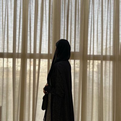 طالبة نظم معلومات ادارية | #KFU | قائدة لجنة الالقاء @KFU_UC | @TL_KFU | @Businessckfu | مُهتمه في مجال التصوير والتصميم | أعمل في ماتحب🤍.