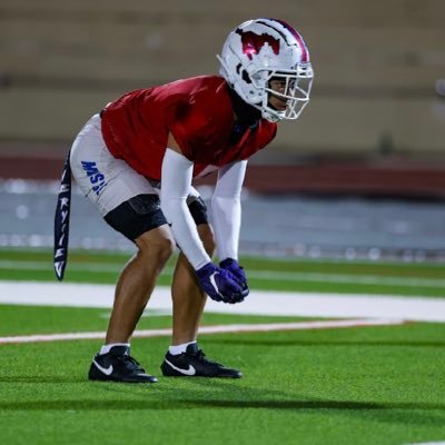 daelynncollins5's profile picture. Cornerback @ Grapevine High | c/o 27’ |