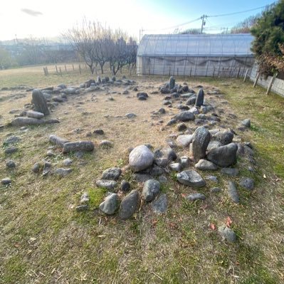 AGU M1 先史考古学コース。愛知学院大学考古学研究会の元部長。東海地方の細石刃製作技術について勉強中(最近は静岡県東部の細石核を頑張って報告書閲覧中)アイコンの画像は都指定の町田市田端積石遺構です。