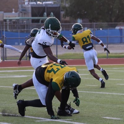 dyshawntaylorr's profile picture. 6’4 218, | Tightend/Wideout/DE| 3.4 gpa| Class of 26’| SHS | 713-584-8000 | https://t.co/ObWvv4pMD1. hudl | dyshawntay@gmail.com