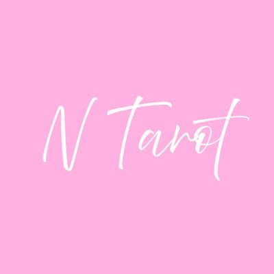 A tarot reader :)/DM for a free yes or no reading in exchange for a short reviewš©·