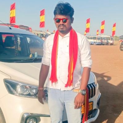 Engineering ..... from #BLR ❤️ TVK Member 🙋♂️ #politics
*பிறப்பொக்கும் எல்லா உயிர்க்கும் -திருவள்ளுவர் *
Backup : @Vigneshvictwitz
