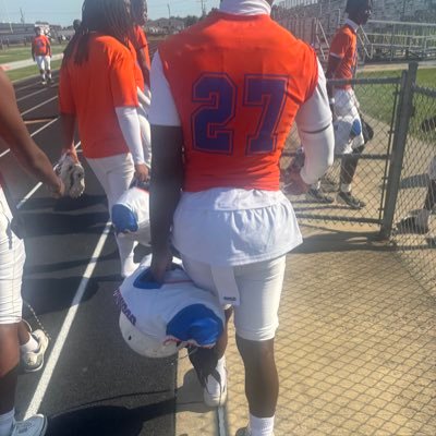 CB - #️⃣2️⃣7️⃣ -CORNERBACK - 🏈- 5,9 - 169- GPA 3.0 - C/O 2028