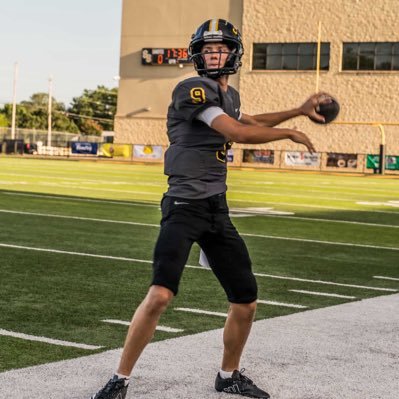 Sand springs football/baseball |Class 2029| 6’2 |155| QB| LHP|OF|1B deberryboone90@gmail.com | https://t.co/L9ogVv6uDe