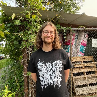Carolina-based writer who runs @SwimIntoSound and @SufjanChristmas between posting about emo music and sharing borzoi pics. He/Him.