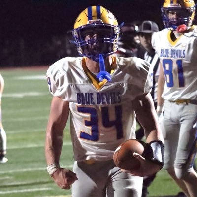 Bellwood Antis Class of 2027, 3.91 GPA. RB/LB in football. 6'1 208 lbs./4.55 40 yard dash, 345lb bench and 525lb squat. alexmac134@icloud.com