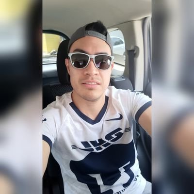 Me Gusta la Música Electronica y Alternativa, la Tecnología, Ademas de ser Buen Amigo y andar de Viaje =).
SÍGUEME Y TE SIGO.