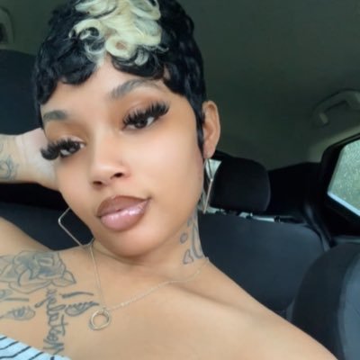 | 28💰 | 334 📍 BS in Criminal Justice 📚 👻:shakitzma FB: Shakitzma Brooks | Brand Ambassador 💋 | FAB 4 🩵💕 |