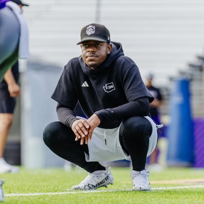 Christ Follower, Father, Son & Mentor. University of Washington Secondary Coach - Be 1 of 1 - Young Kings