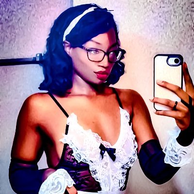 im just a vibe, you cant find nowhere else. ✨
soft-glam siren • tastefully xpicy, always classy • 18+ VIP ↓
OnlyFans: https://t.co/oVfDzyPutx