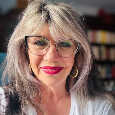 Bestselling RomFic author, joke-writer, performance poet, columnist, speaker. Hates marzipan. Here’s my links - https://t.co/dub8f8FntD