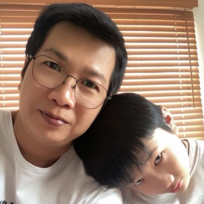 MheeZa8's profile picture. 