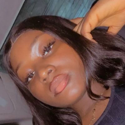dr. of pharmacy • skincare enthusiast • lyric-sensitive •