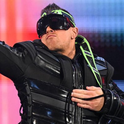 The Miz fan account ᯓ I could list all my accolades that showcase why I’m the best in the ring and in front of a camera, but I have films to make so…shoo.