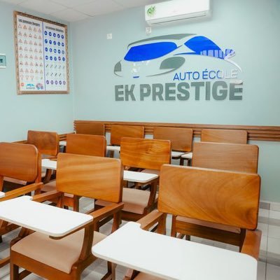 nous sommes une auto école professionnelle,moderne 659 82 00 03 Lycée bilingue d'etoug ebe en face de la pharmacie
