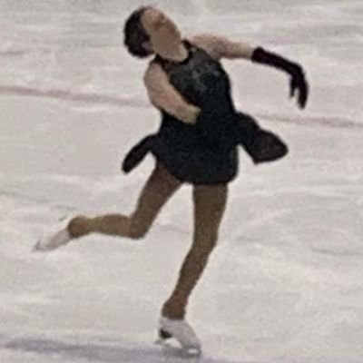 Degrees in psychology & counselling. Spent 3 years as an RA in a forensic lab. Adult competitive figure skating and making one of a kind cakes bring me joy.