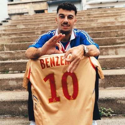 @OL ❤💙 sont nos couleurs, lyonnais est notre ❤