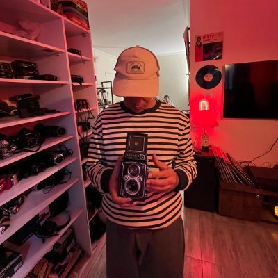 حالم بأيام احن
Documentary photographer based in Egypt - filmmaker