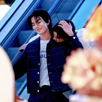 จงมีชีวิตอยู่ต่อไป และรักตัวเอง ให้มาก ๆ นะ คนอยากเขียน.