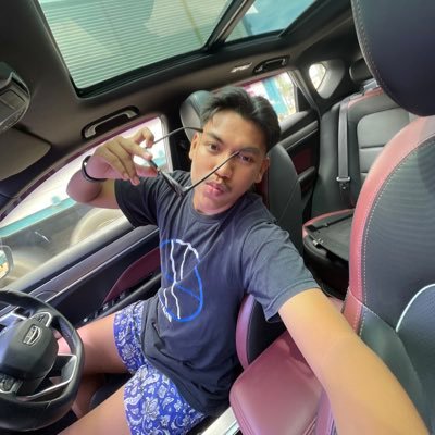 efasssror's profile picture. at some point, i get horny too