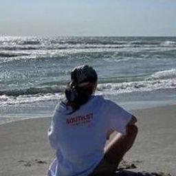 Blusui42556's profile picture. 