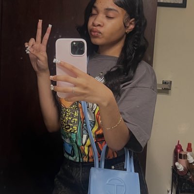 brierrajoanne's profile picture. ✝️