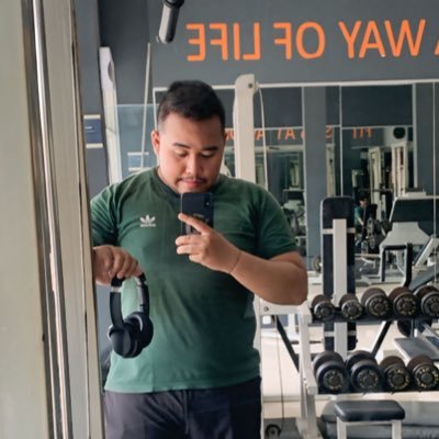 its me Sandi 😉 || Kesenangan bisa dibeli, Tetapi Orang menyenangkan sulit untuk dicari 💚 || Already Taken ❤️T . https://t.co/YiaHikU44E